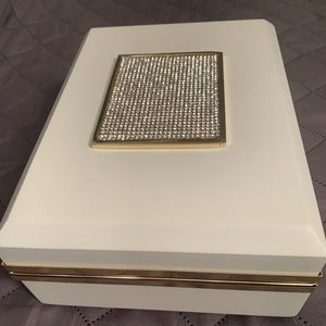 White/Gold jewelry box